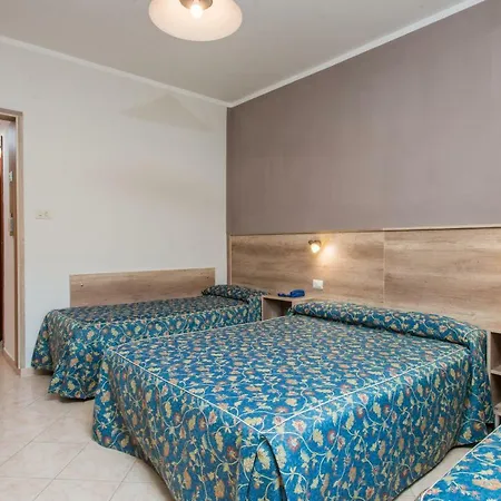 타소 호텔 카미글리아텔로 실라노