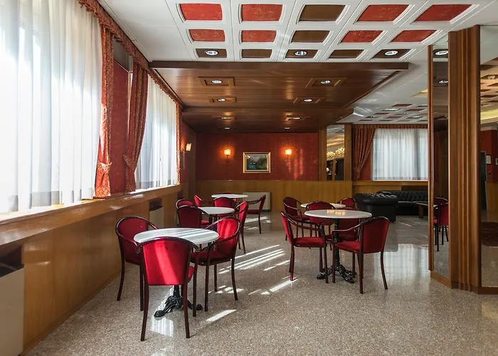 塔索酒店 酒店 卡迈格拉特罗希拉诺